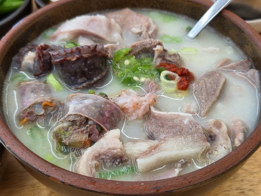 섞어국밥 — 순대와 머리고기